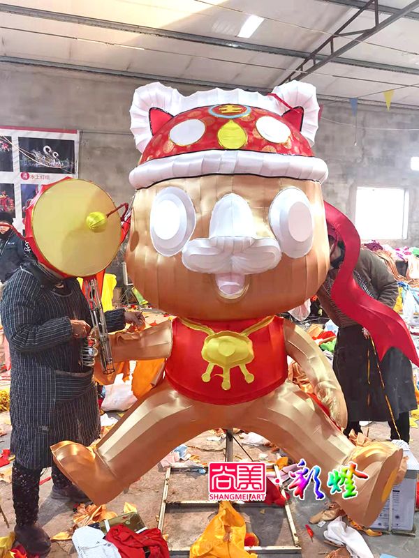 ?；①R歲彩燈卡通裱糊